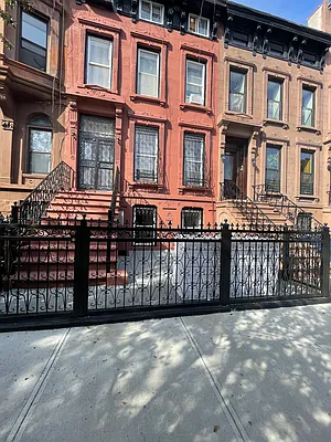 Rented by H.P. Greenfield Real Estate | media 14