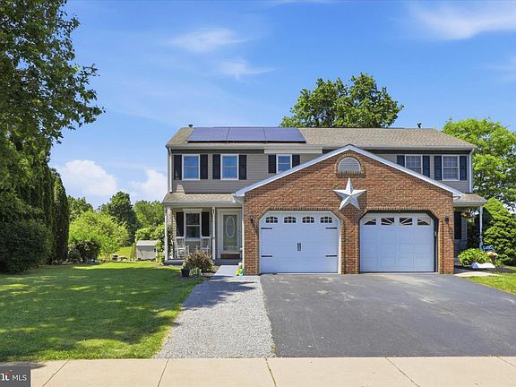 2nd image of 89 Red Stone Cir