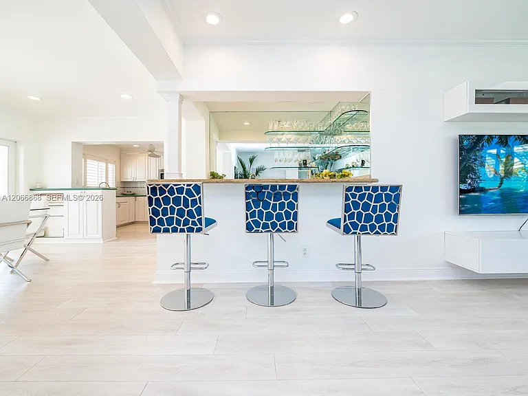 2118 NE 15th St — Photo 15