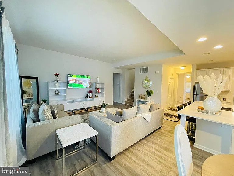 1728 Hudgins Farm Cir — Photo 5
