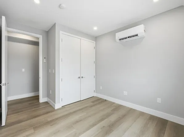 77 Van Reypen Street image 12 of 23