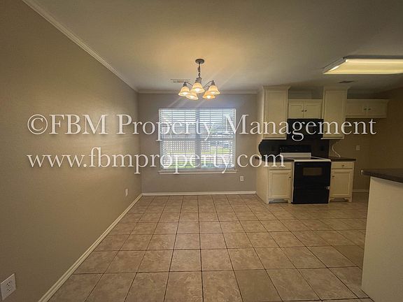 5th image of 1901 W Jamestown Dr APT B