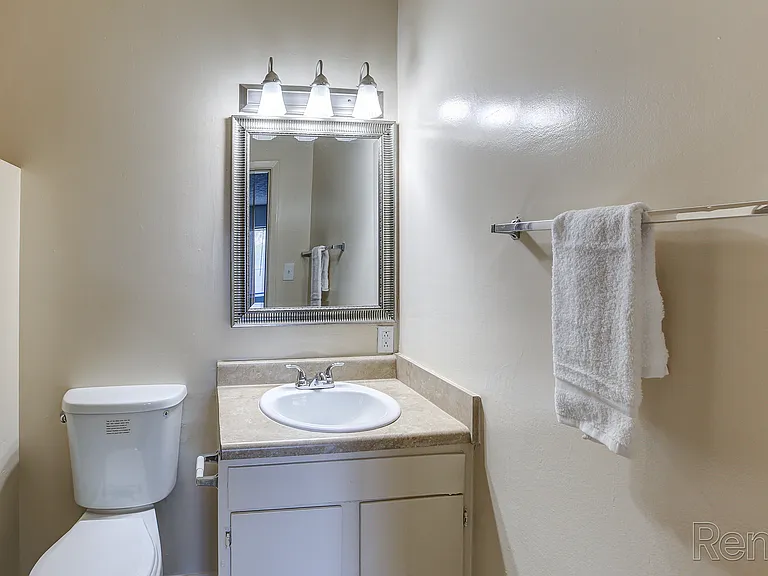 Glenview Apartments — Photo 120