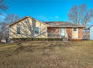 2701 SE 4th St, Blue Springs, MO 64014