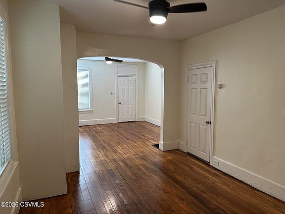 4th image of 639 Shakespeare Ave
