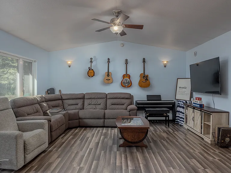 2331 Blue Sparkle Dr — Photo 5
