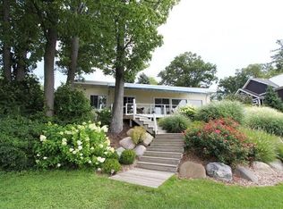 13 Circle Dr, Fruitport, MI 49415