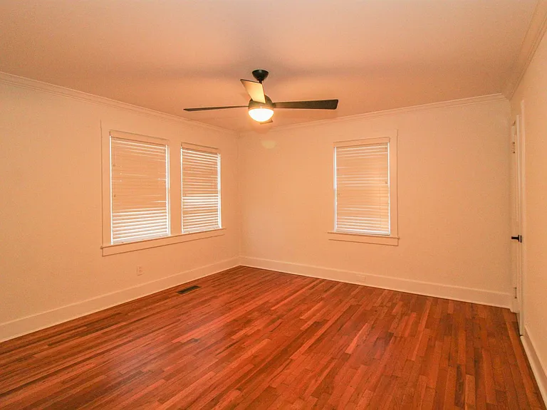 426 Rogers St — Photo 26