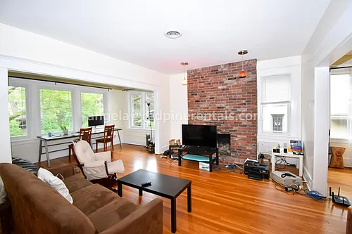 5728 Solway St #2 Photo 1