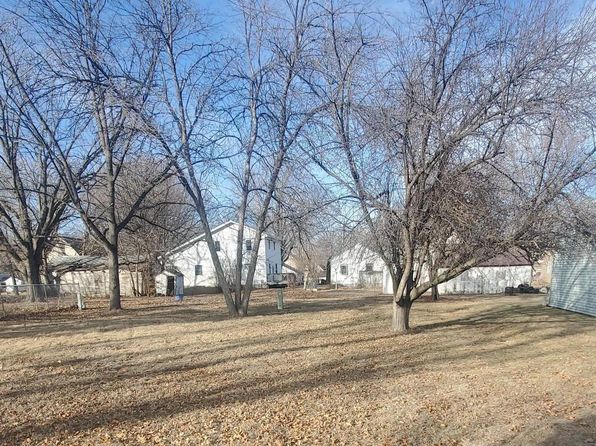 119 E Arthur St, Laurens, IA 50554