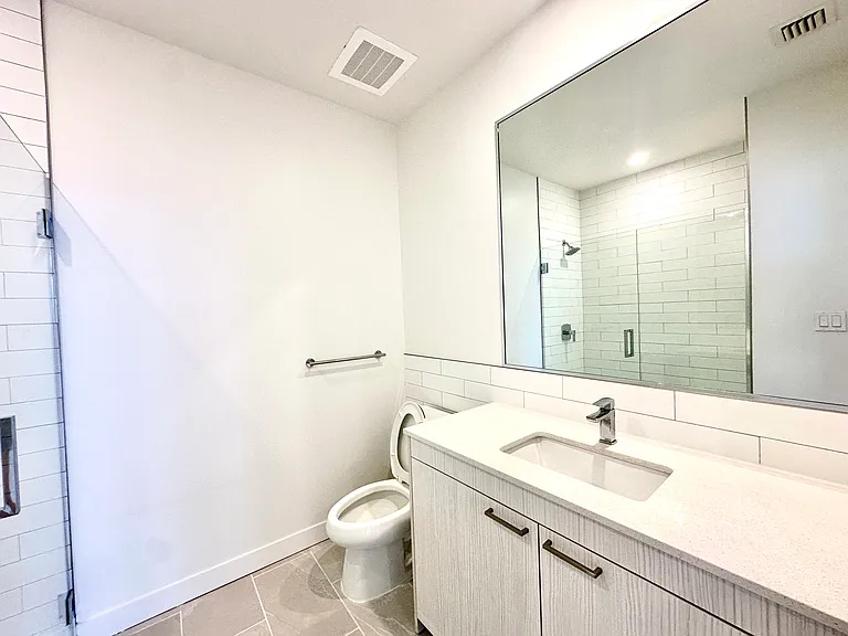 161 NE 23rd St #B1 — Photo 8