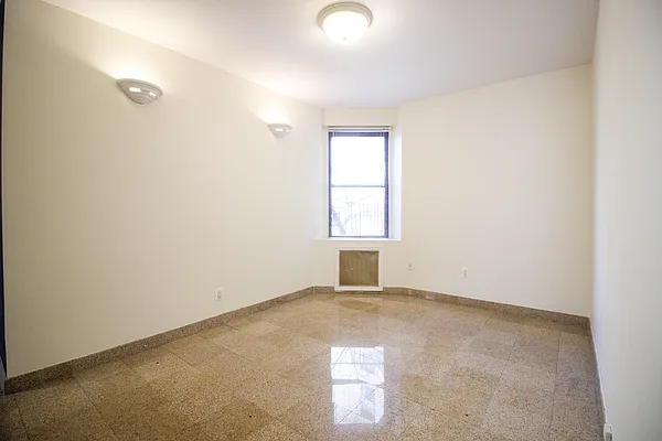 Rented by Winzone Realty Inc | media 12