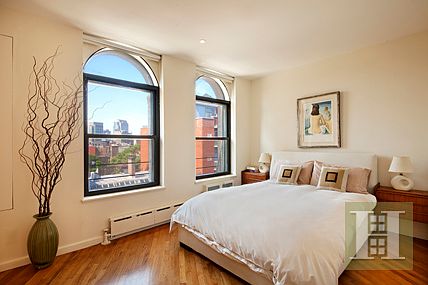 5th image of 520 Laguardia Pl APT 6S
