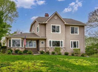 41 Red Cedar Point Rd, Hampton Bays, NY 11946