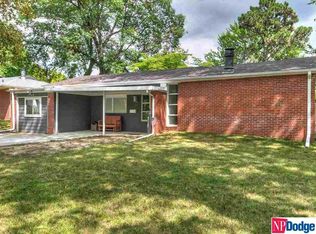 1260 S 48th St, Lincoln, NE 68510