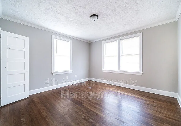 65 W Shadburn Ave — Photo 9