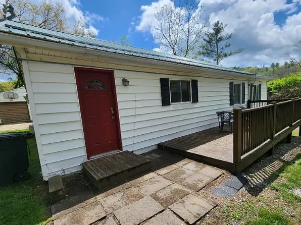 (undisclosed Address), Spruce Pine, NC 28777