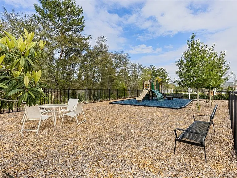 819 Liliana Dr — Photo 31