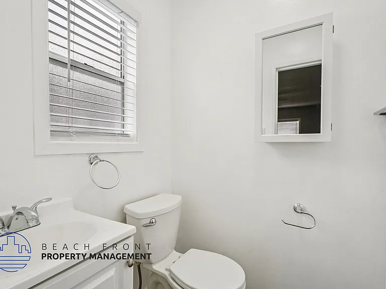 11626 Cedar Ave — Photo 66