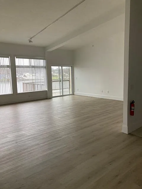 231 Lake Ave — Photo 4