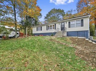 1006 Salamanca Dr, Tobyhanna, PA
