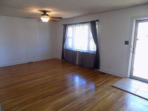 5th image of 5700 Twickingham Dr