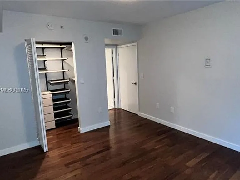 31 SE 5th St #411 — Photo 19