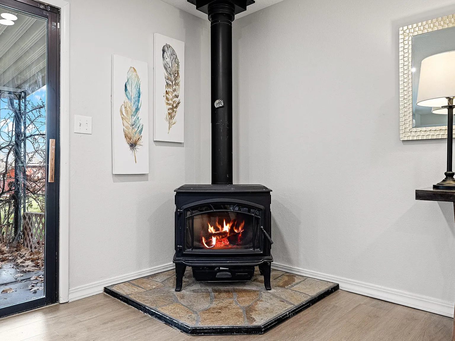 4 bed, 2120 sqft, $3,000 — Photo 4