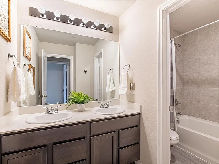 2308 Davenport Dr — Photo 18