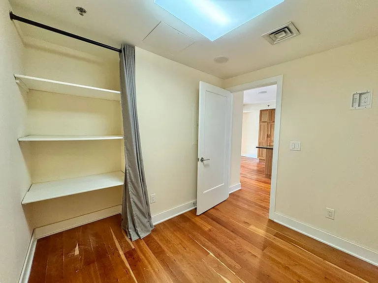 601 W Rosemary St #319 — Photo 6