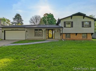 1726 Auburn Ave NE, Grand Rapids, MI 49505