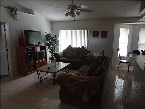 3rd image of 1009 Dampierre Ct