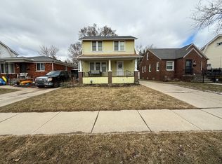 8369 Harding Ave, Center Line, MI 48015