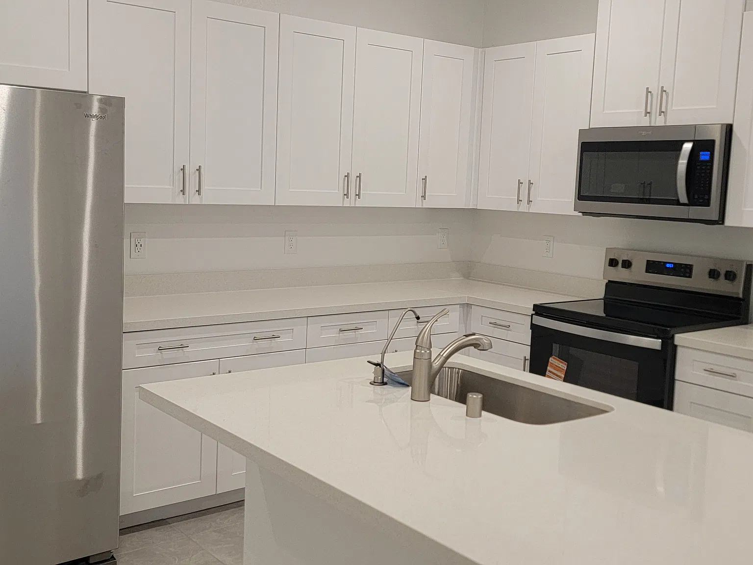 3 bed, 1371 sqft, $2,150 — Photo 2