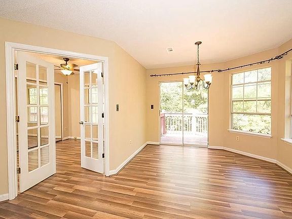 2nd image of 618 Cypress Pointe St