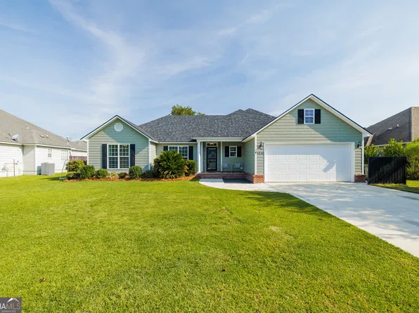 5230 Carys Brook Dr, Hahira, GA 31632