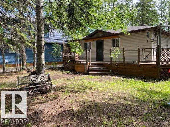 813 8th St, Ross Haven, AB T0E 1A0