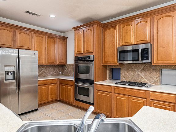 5th image of 8746 Fisher Dr