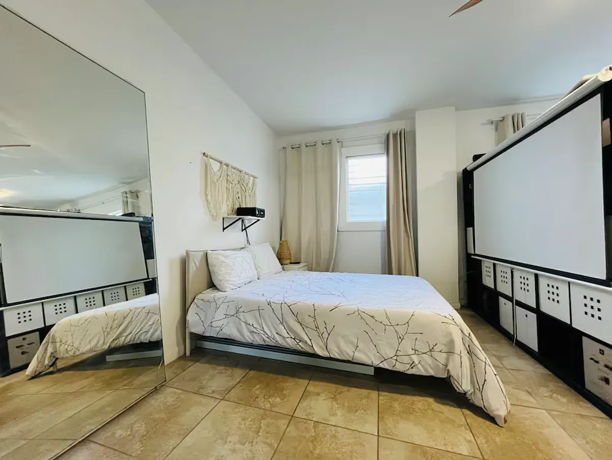 Studio, 400 sqft, $2,000 — Photo 4