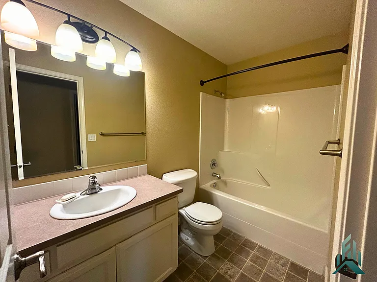 1762 Antelope Cir SW — Photo 15
