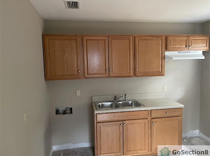 2nd image of 6756 Victor Rd