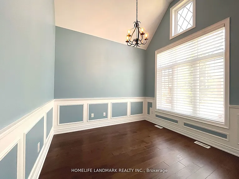 39 Larkin Ave — Photo 3