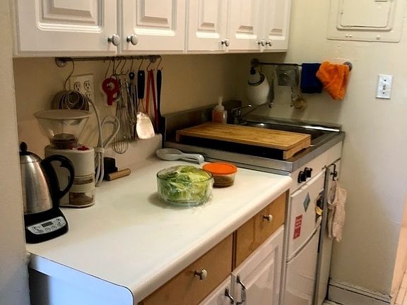 4th image of 7 Montague Ter APT 3B