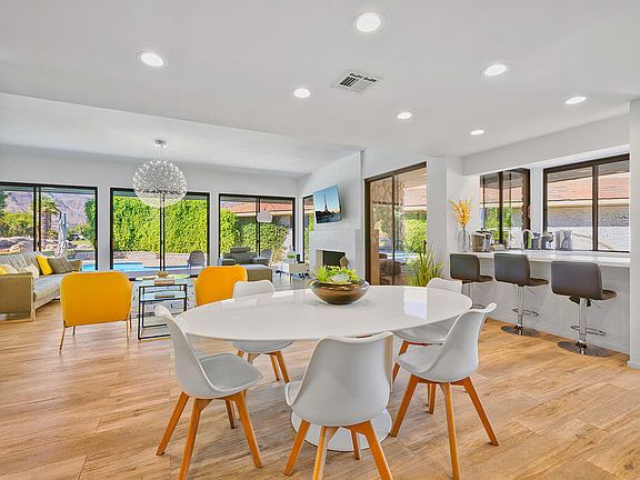 5th image of 12 Sussex Ct