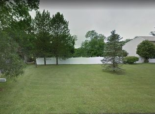 63 Meadow Ln, Albany, NY