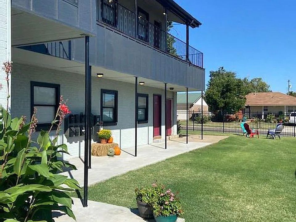 1st image of 3300 SW 40th St APT 12