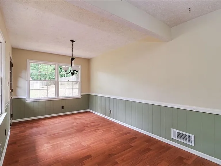 1291 Stephens St — Photo 17