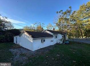 113 E 1st Ave, Everett, PA 15537