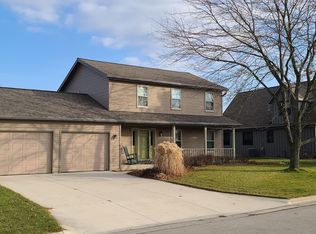120 Chippewa Dr, Sheboygan Falls, WI 53085