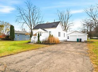 121 Elmwood Ln, Nekoosa, WI 54457